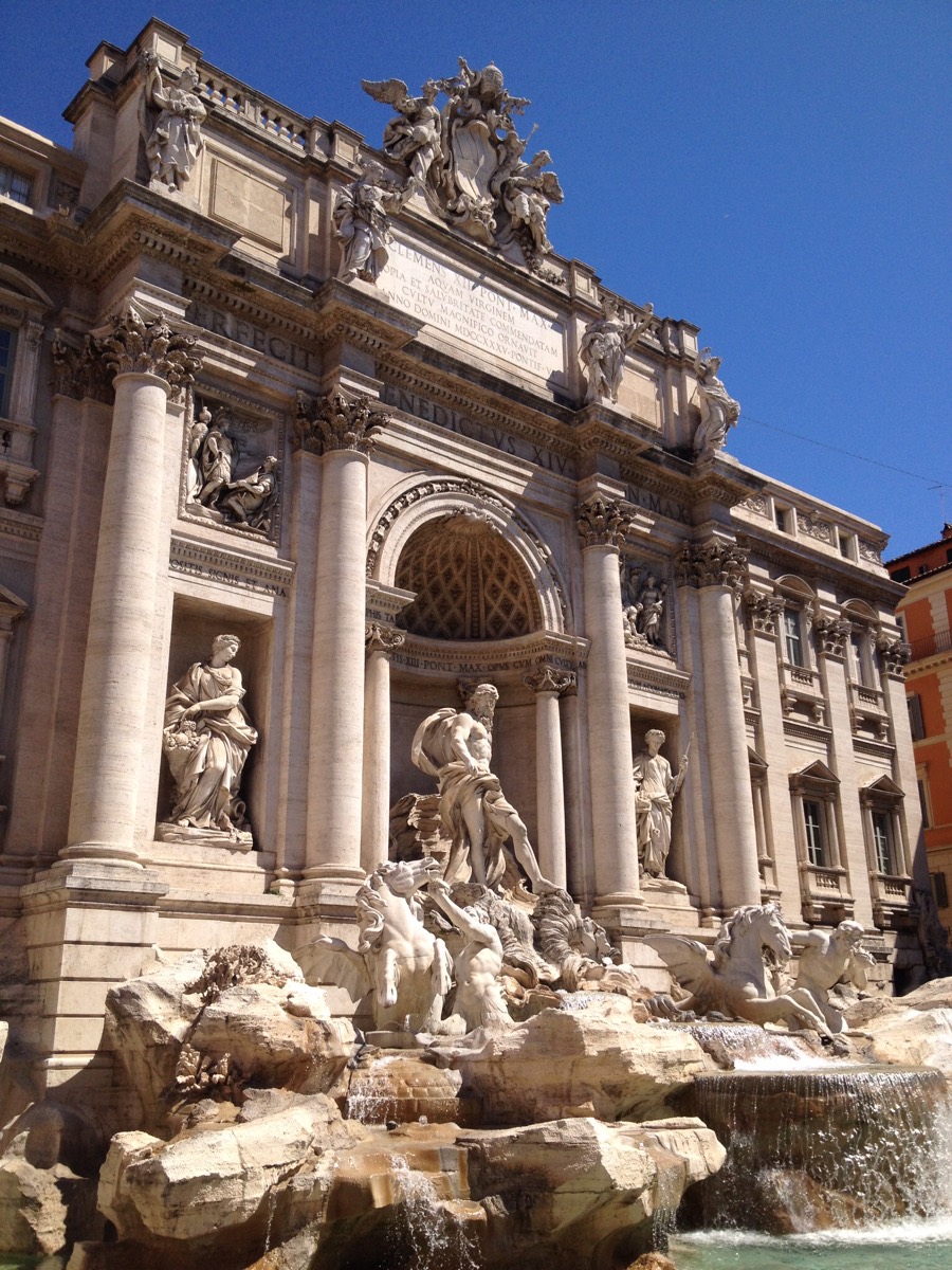 Solve Trevi Fountain, Rome jigsaw puzzle online with 300 pieces