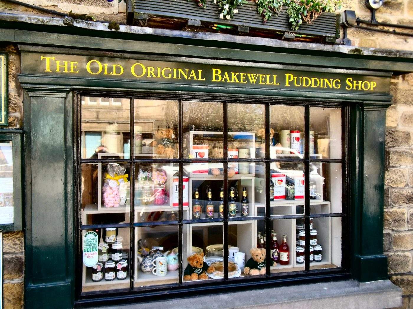 Solve Home Of The Bakewell Tart Bakewell Derbyshire Jigsaw Puzzle solve-home-of-the-bakewell-tart-bakewell-derbyshire-jigsaw-puzzle