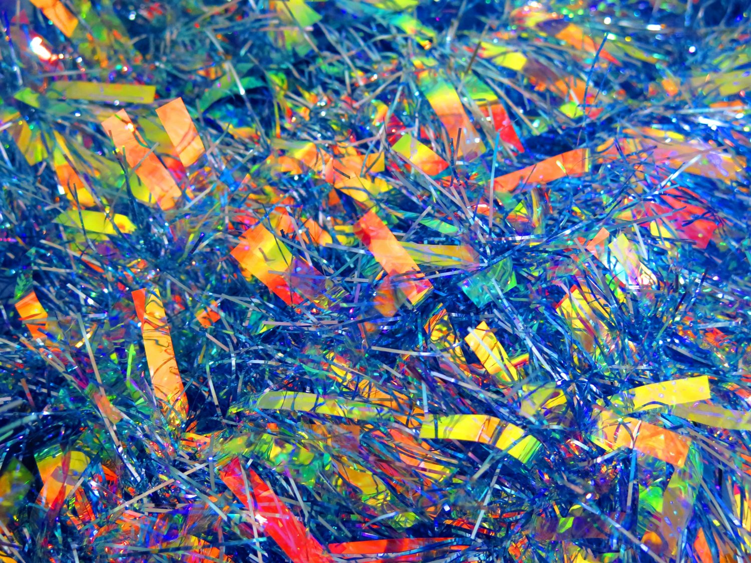 Solve Tinsel. 12 to 500 pcs jigsaw puzzle online with 35 pieces