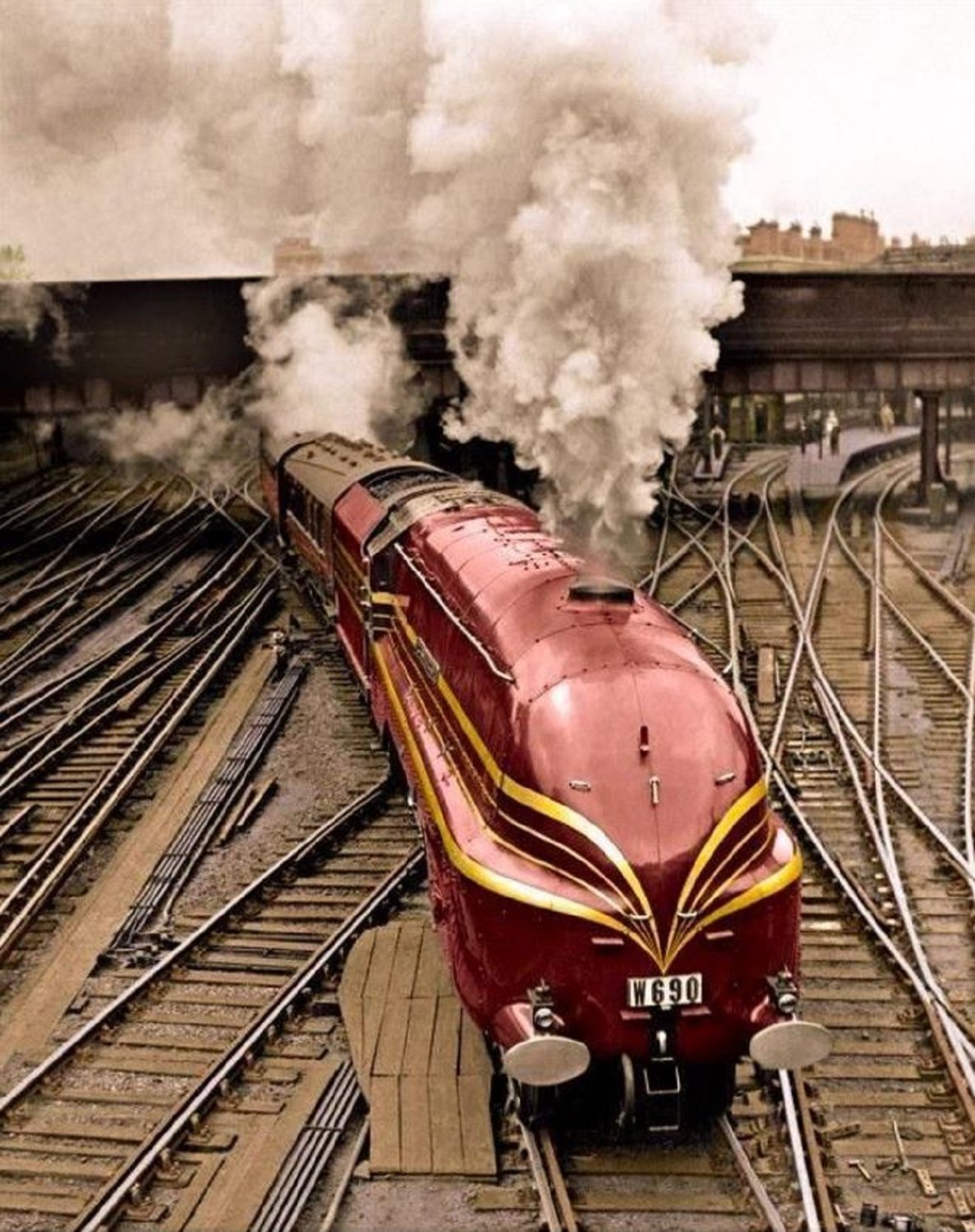 Solve LMS Stanier Coronation Class 7P 4-6-2 6229 Duchess of Hamilton ...