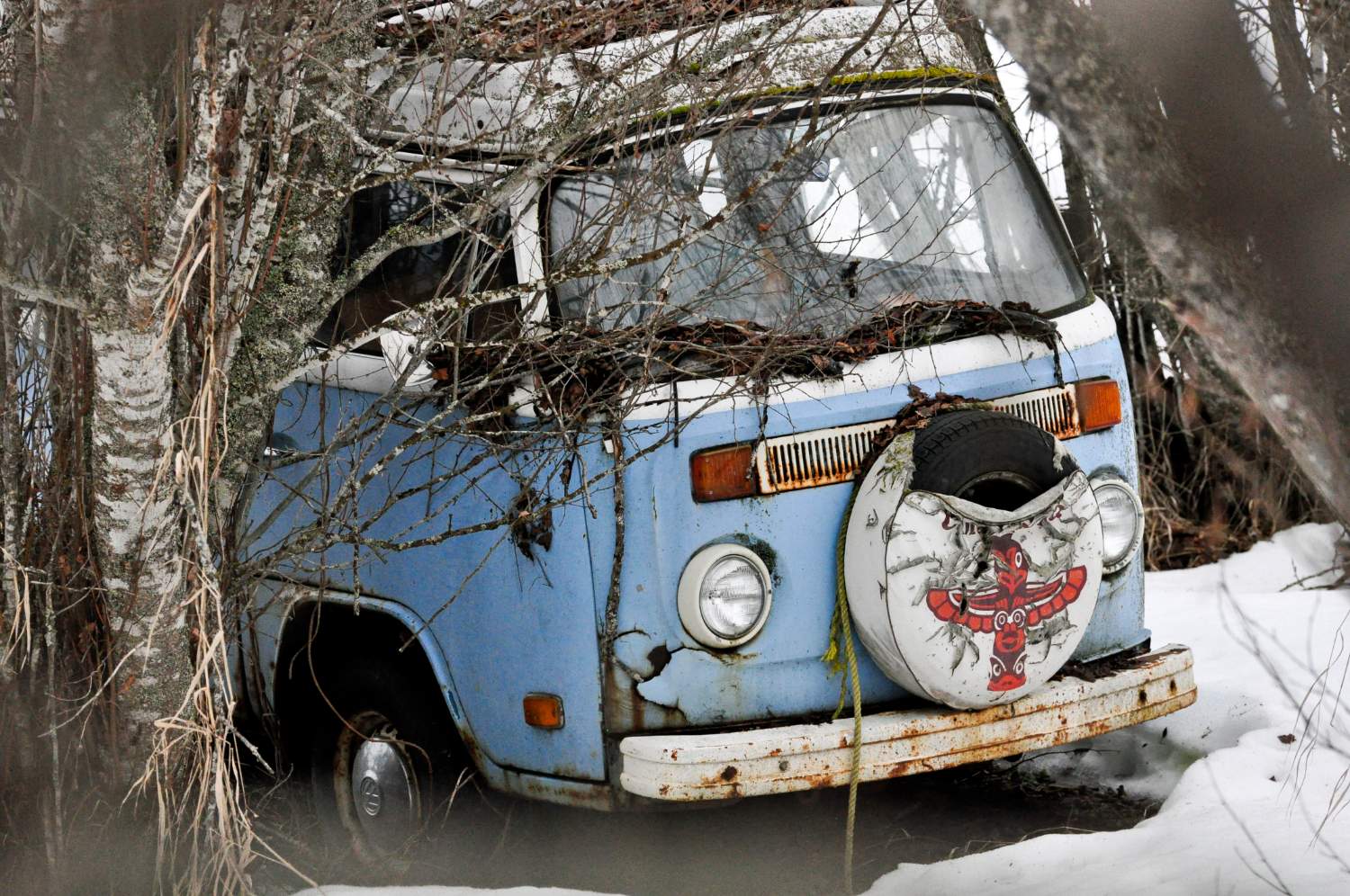 Solve VW_Van jigsaw puzzle online with 77 pieces