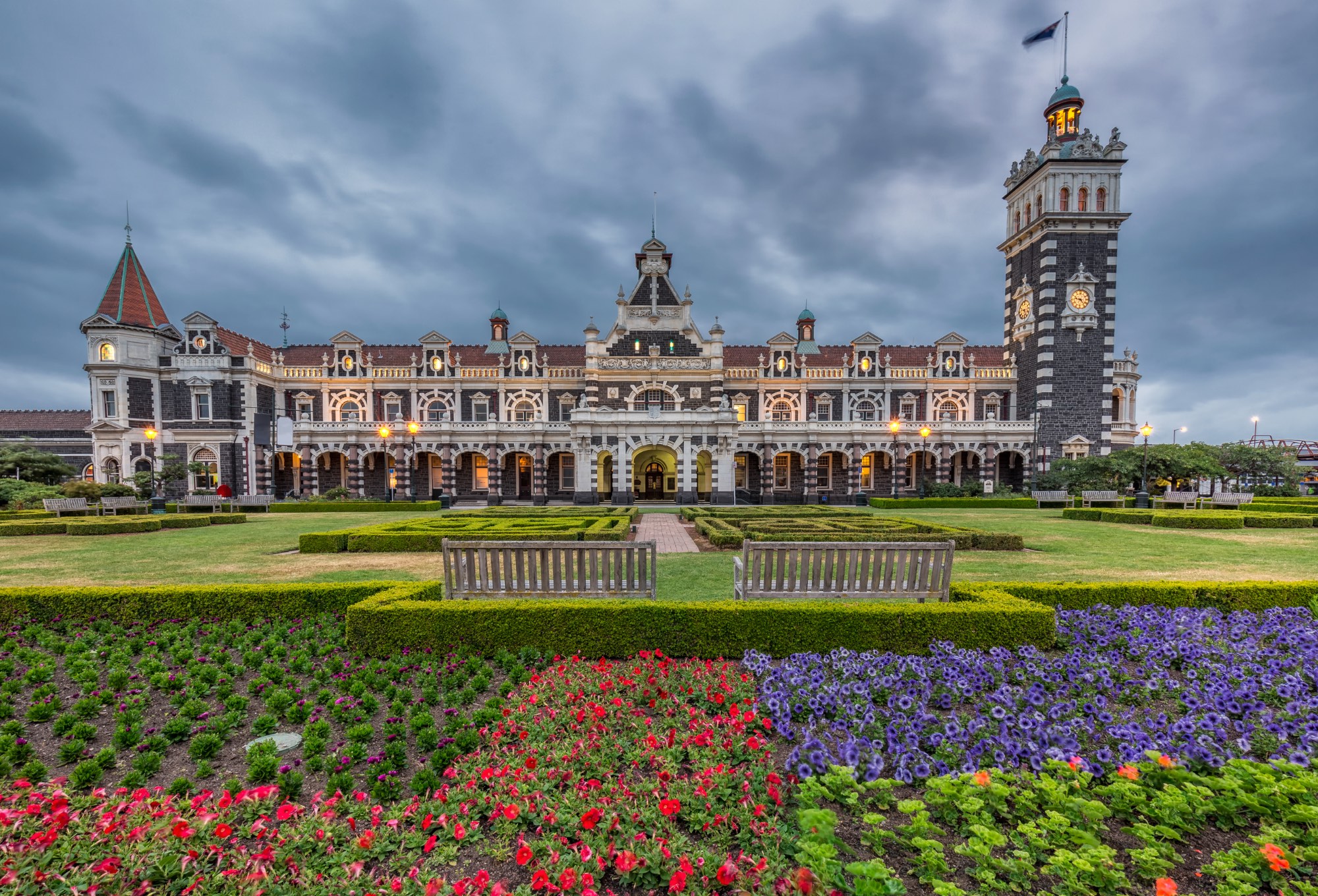 Solve Dunedin Railway Station, Dunedin, New Zealand jigsaw puzzle