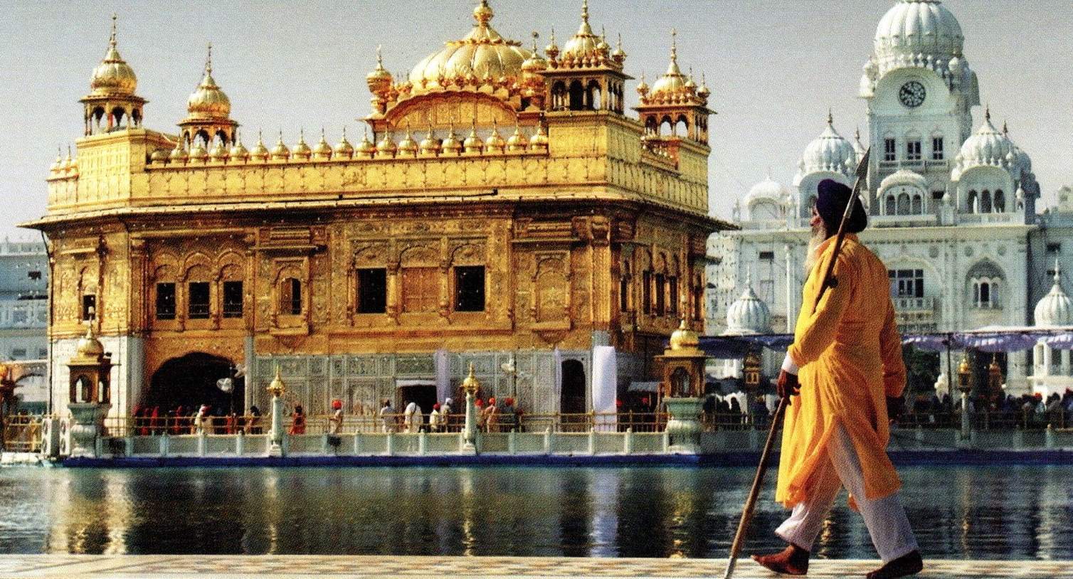 Solve Golden Temple in Punjab, India jigsaw puzzle online with 170 pieces