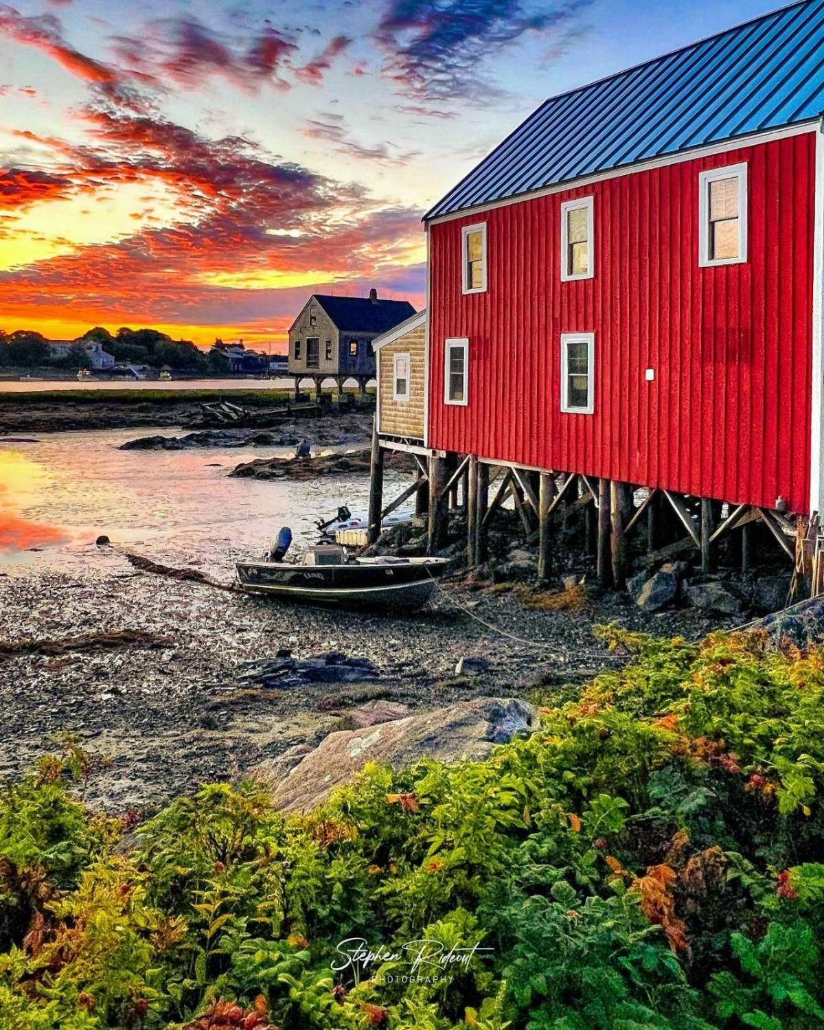 Solve Cape Porpoise Harbor Maine jigsaw puzzle online with 120 pieces