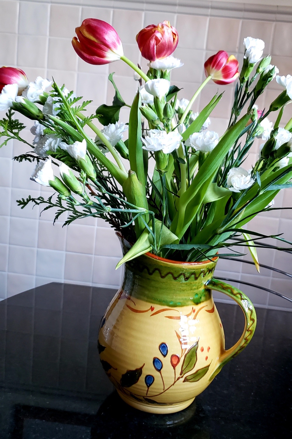 Solve Flowers in a Jug jigsaw puzzle online with 40 pieces