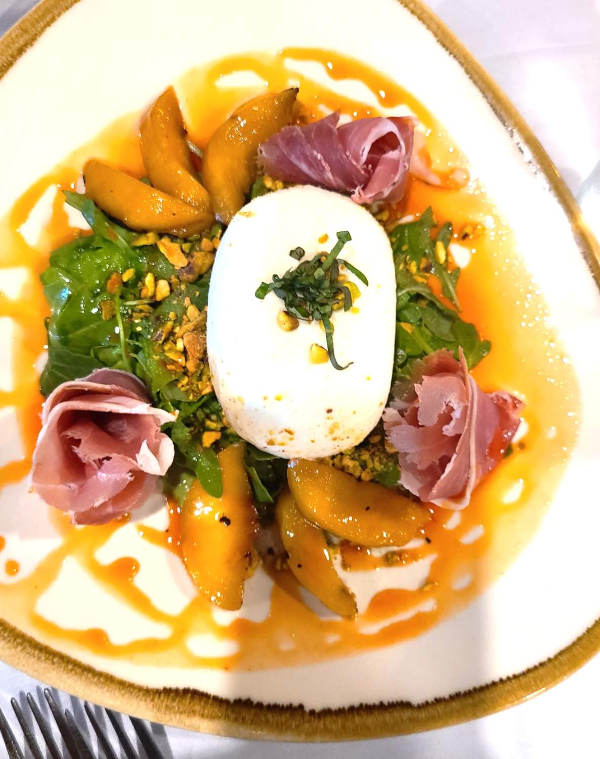 Solve Burrata, peaches & prosciutto jigsaw puzzle online with 120 pieces
