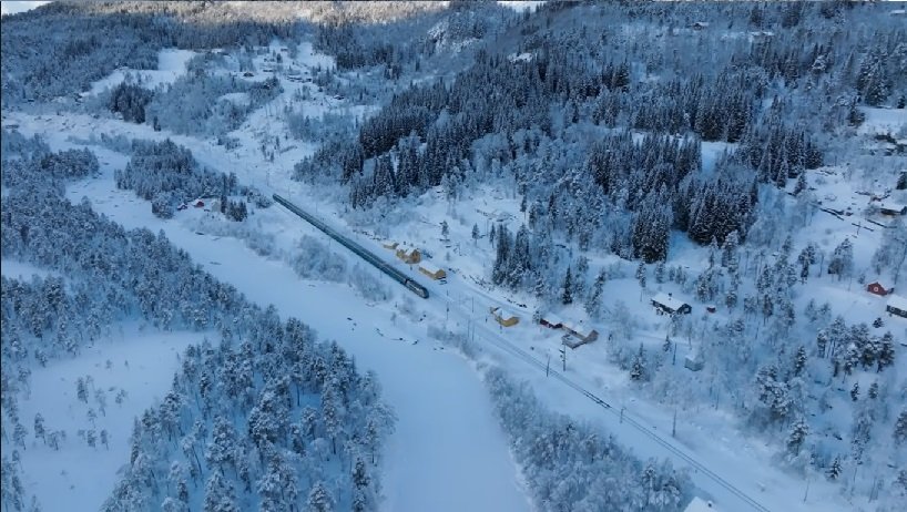 Solve Norway's famous Bergen Line! jigsaw puzzle online with 66 pieces