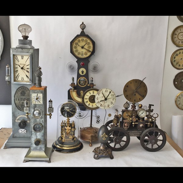 Jigsaw Puzzle 36 pieces clock on the wall Jigidi