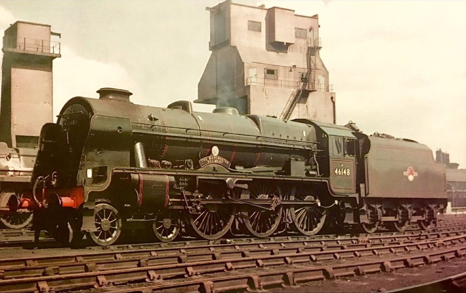 Jigsaw Puzzle | 104 pieces | LMS Royal Scot Class 4-6-0 46148 The ...