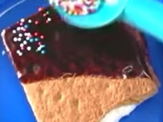 Solve smores jigsaw puzzle online with 12 pieces