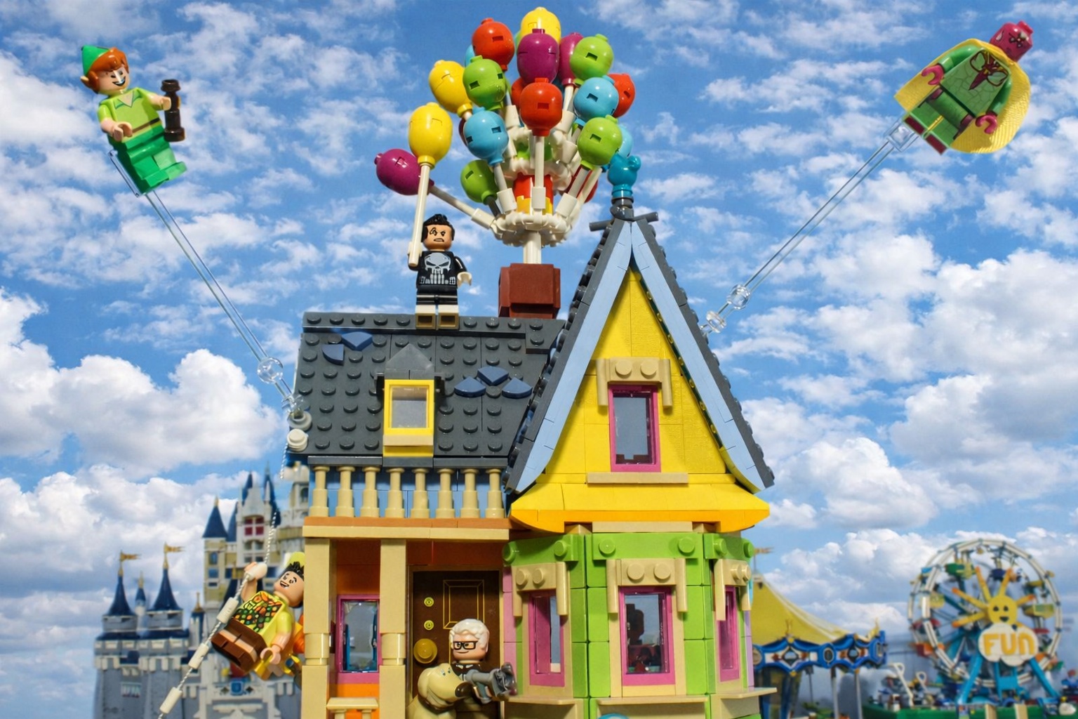 Solve Scenes From Brickz Town #12 jigsaw puzzle online with 450 pieces