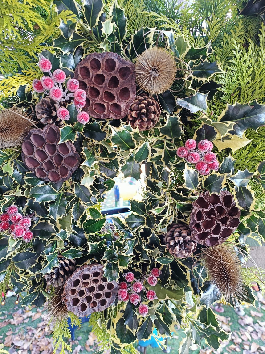 Solve Christmas Wreath jigsaw puzzle online with 80 pieces