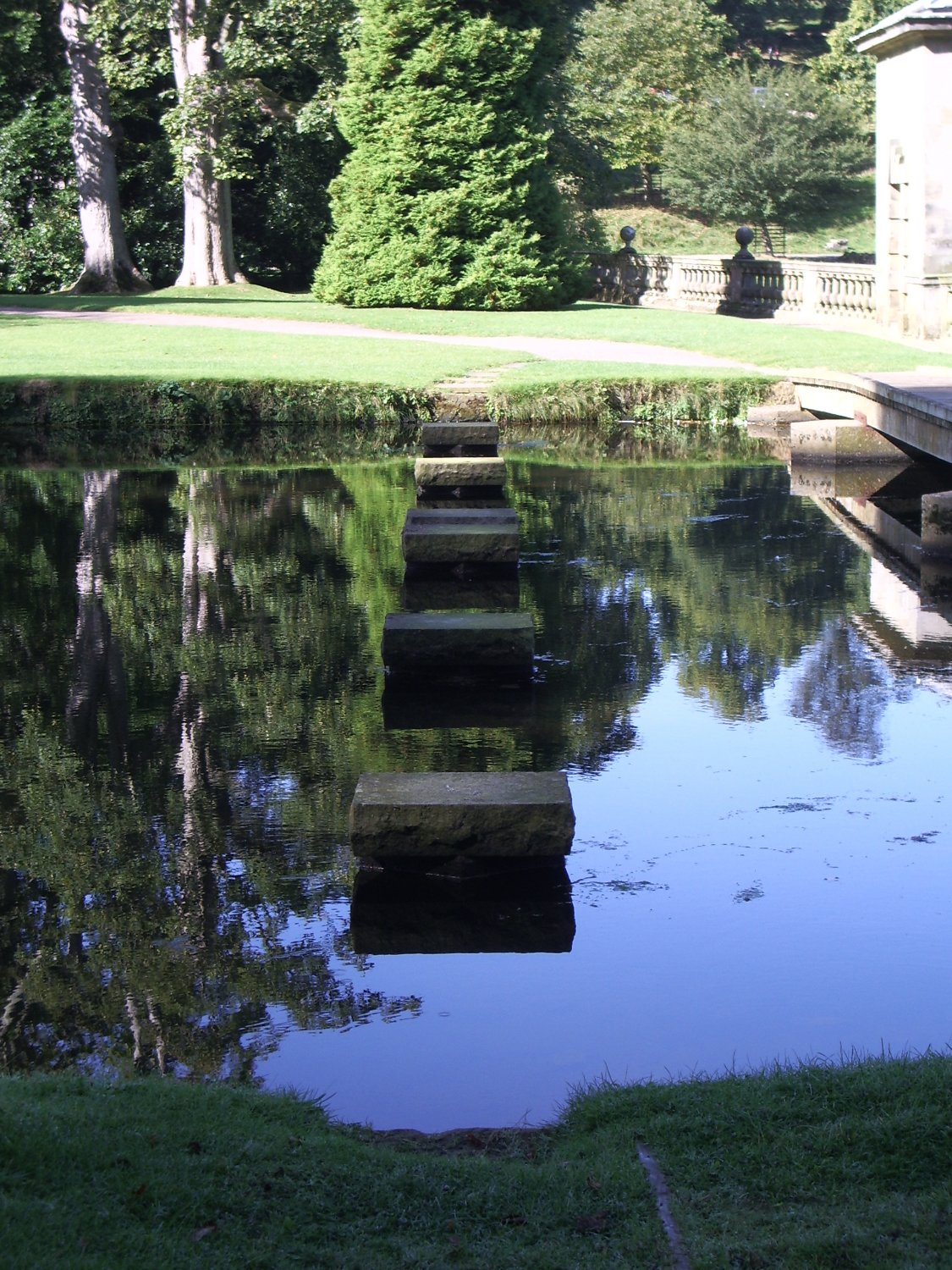 Solve Fountains Abbey, Yorkshire. jigsaw puzzle online with 80 pieces
