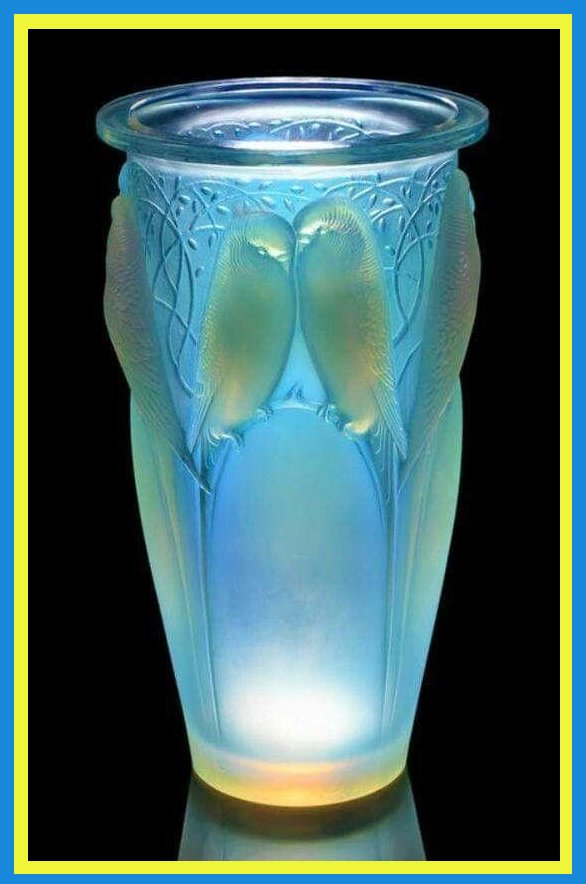 Solve "Ceylon" vase, Rene Lalique jigsaw puzzle online with 77 pieces