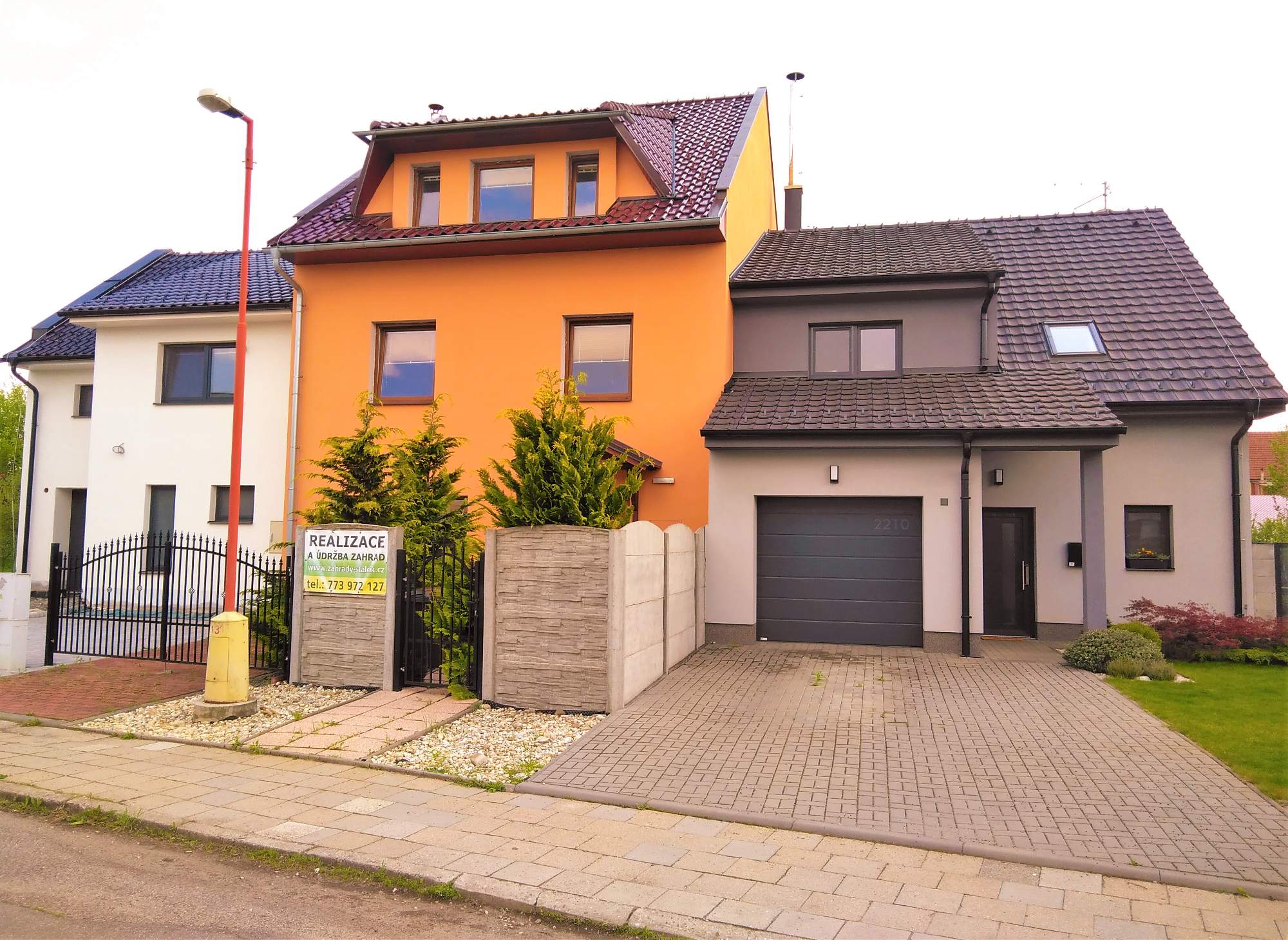 Solve Staré Město 22 jigsaw puzzle online with 300 pieces