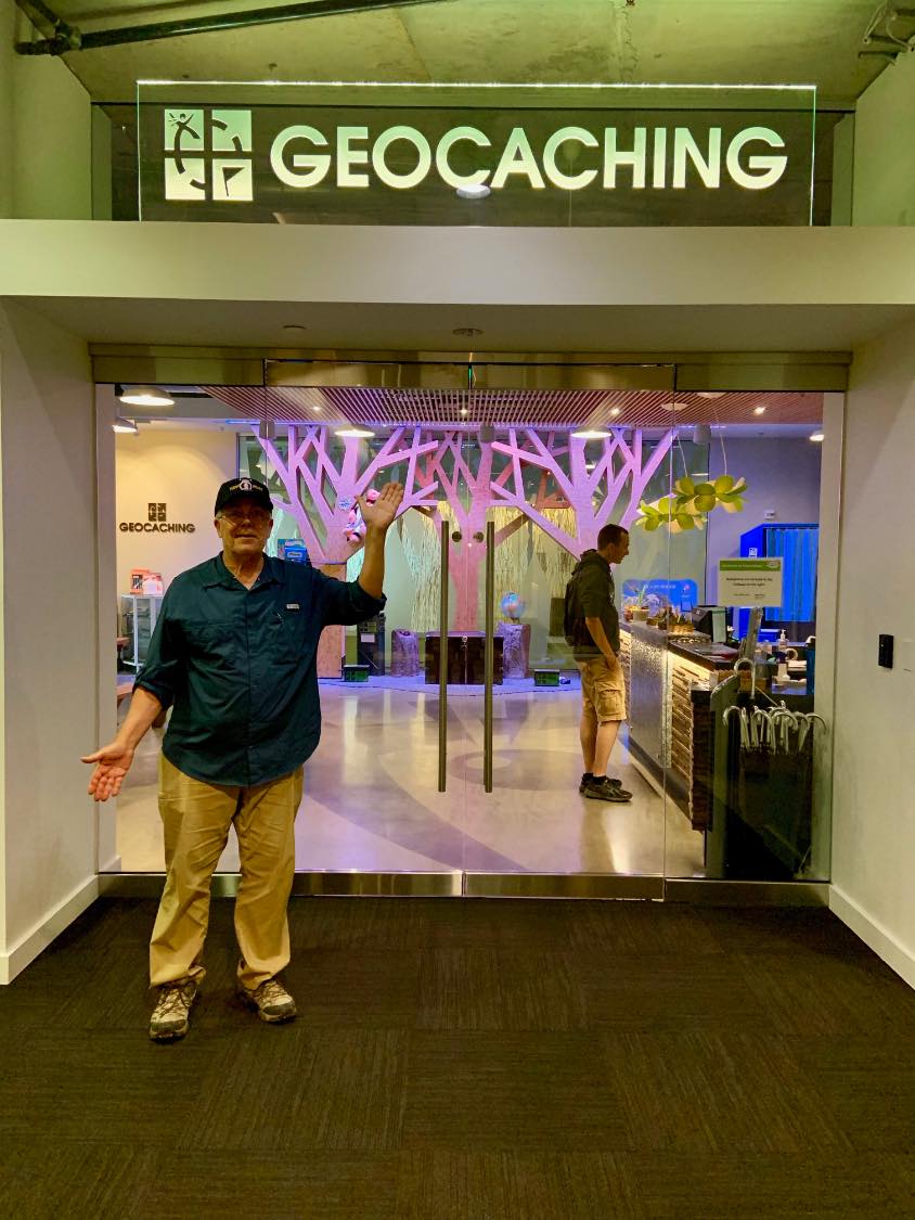 Jigsaw Puzzle Geocaching Headquarters 63 pieces Jigidi