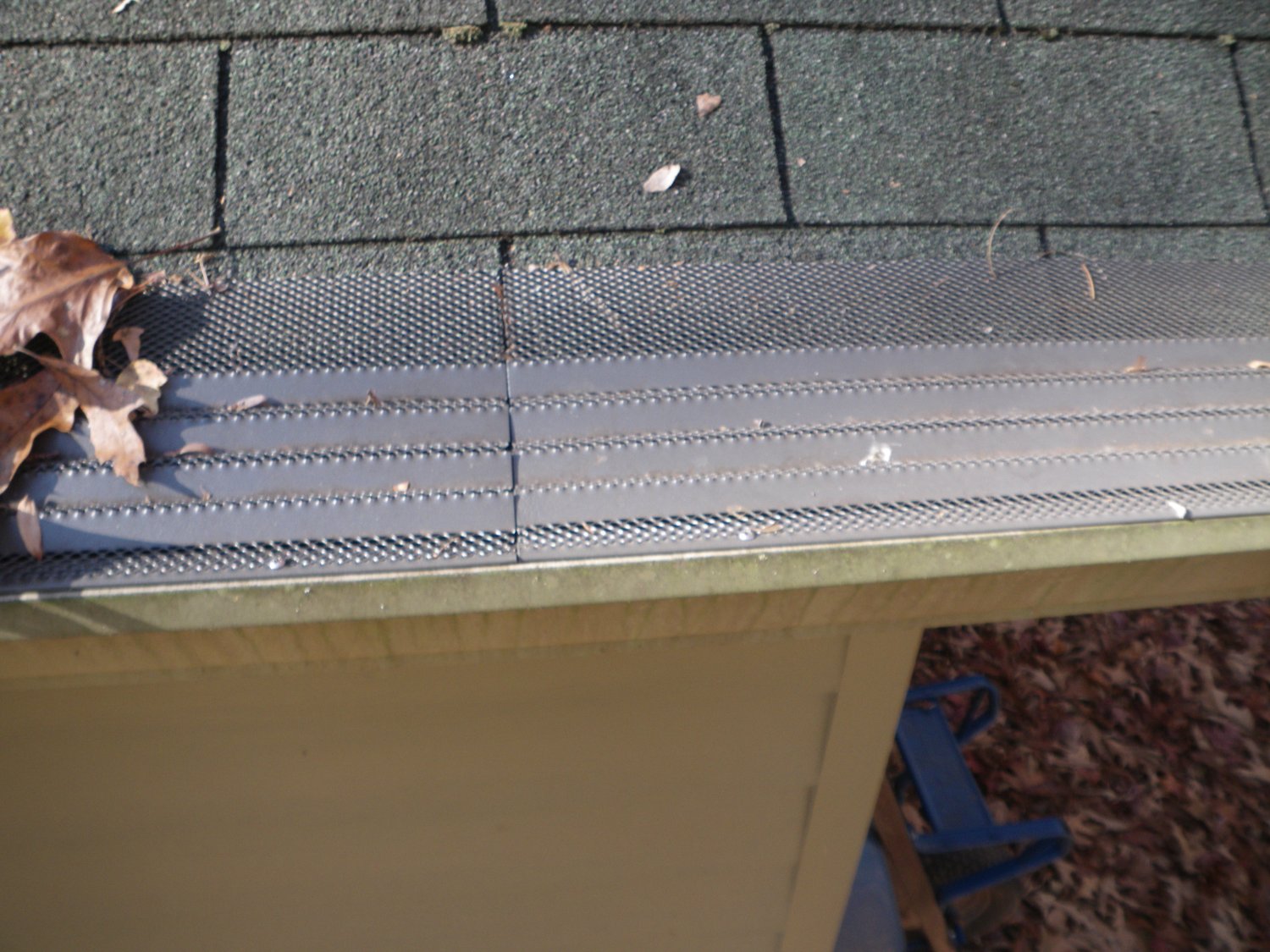 Solve Gutter guards that "Do Not" solve our problem jigsaw puzzle online with 30 pieces