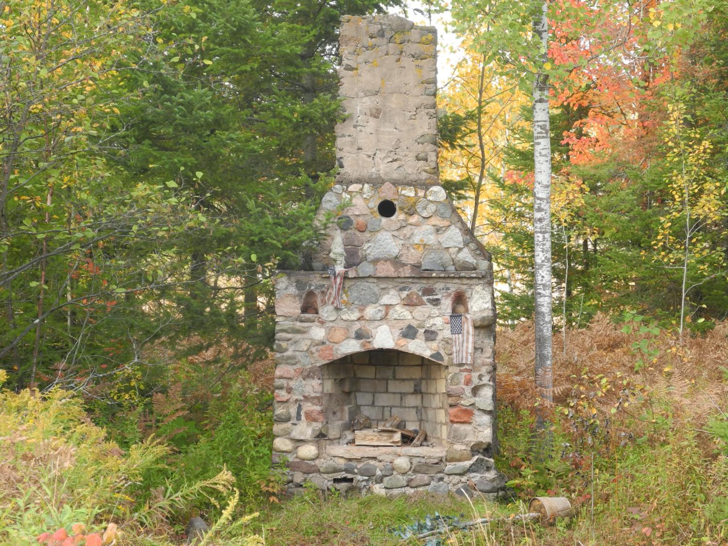 Solve Old Fireplace jigsaw puzzle online with 108 pieces