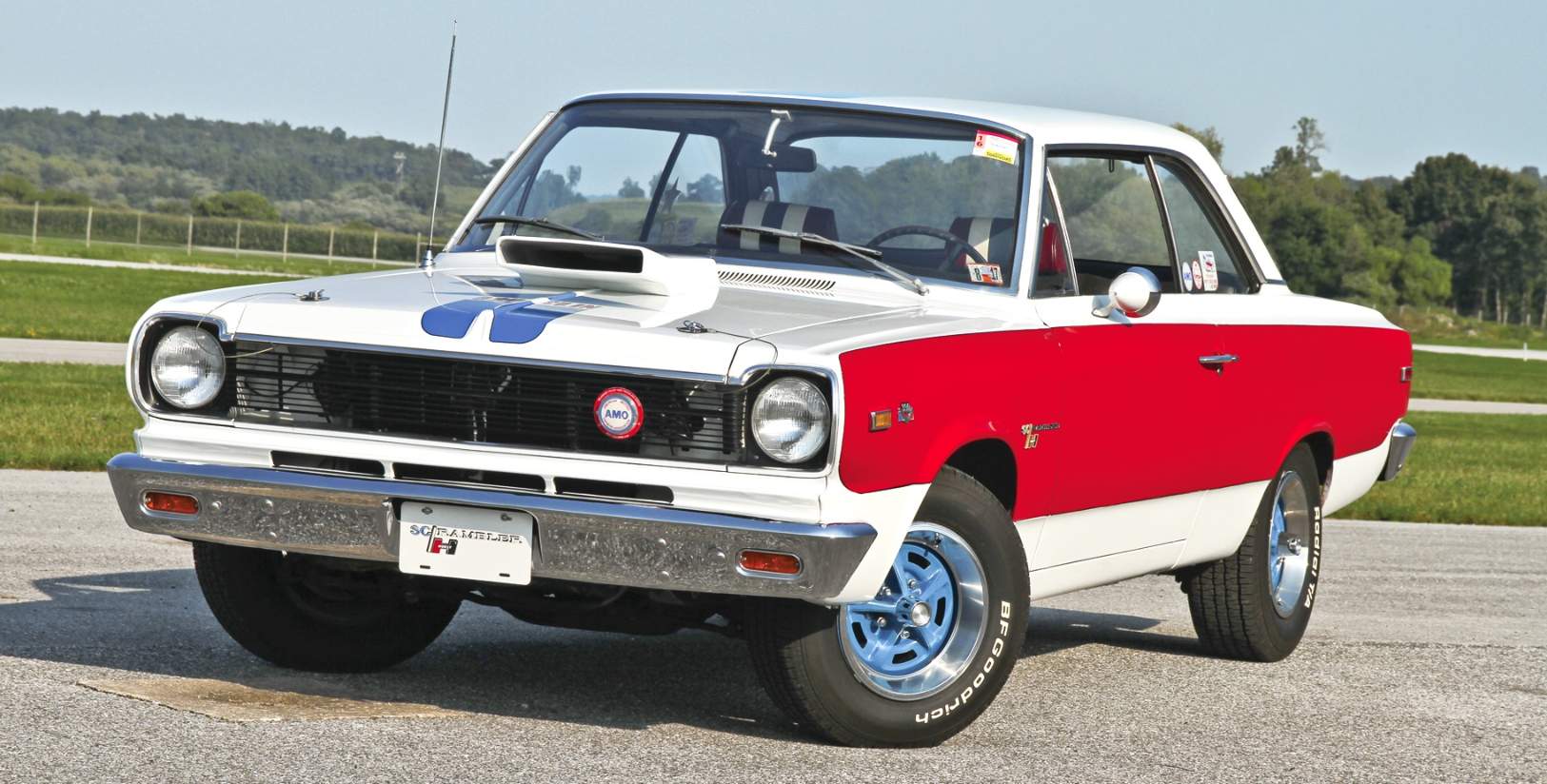 Solve 1968 AMC SC Rambler 390 jigsaw puzzle online with 91 pieces