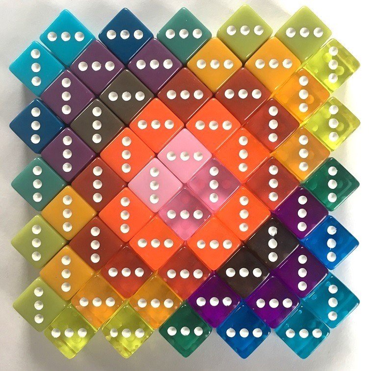 Solve A dice puzzle for you jigsaw puzzle online with 121 pieces