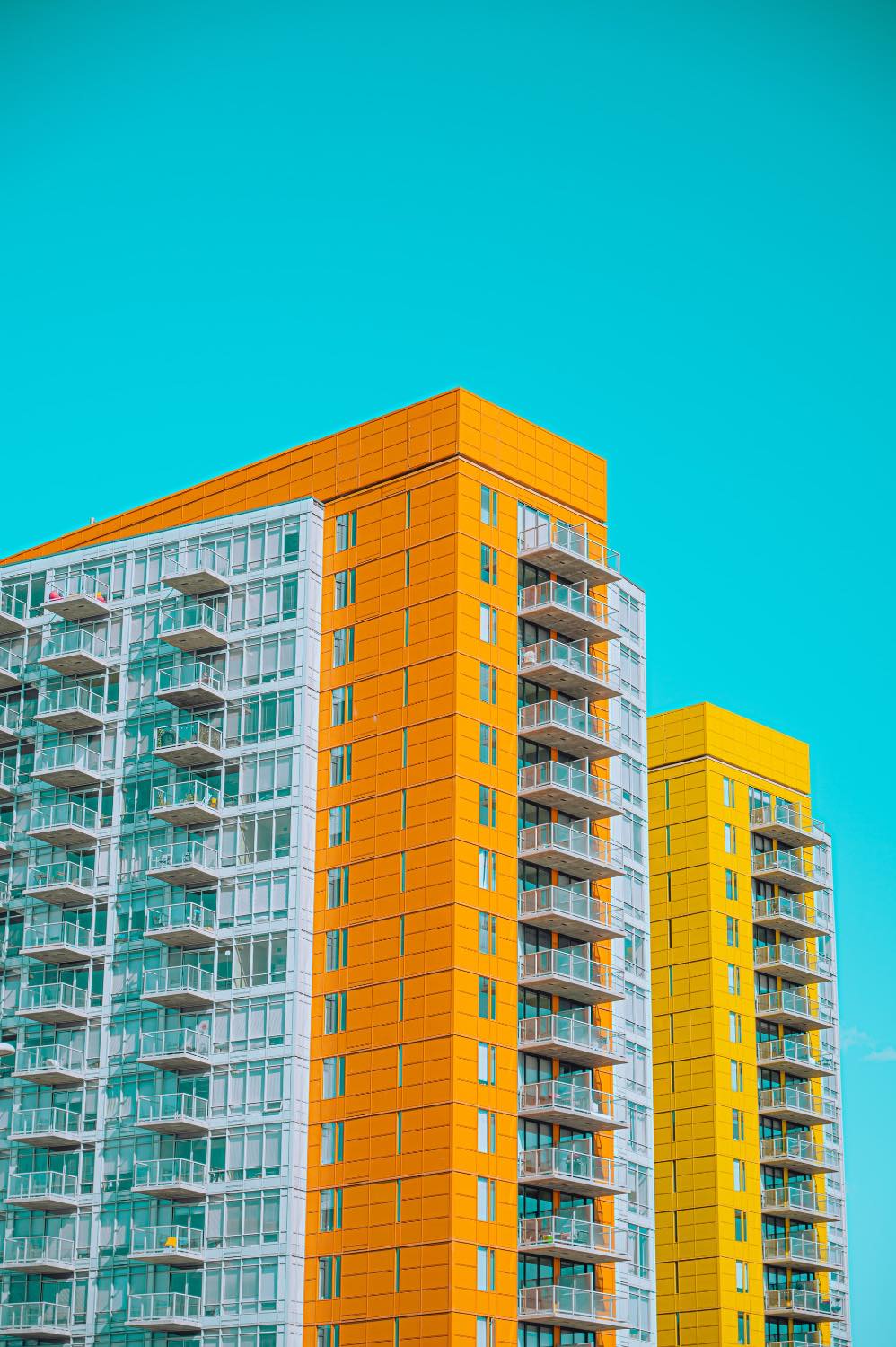 Solve Calgary apartments!! jigsaw puzzle online with 425 pieces