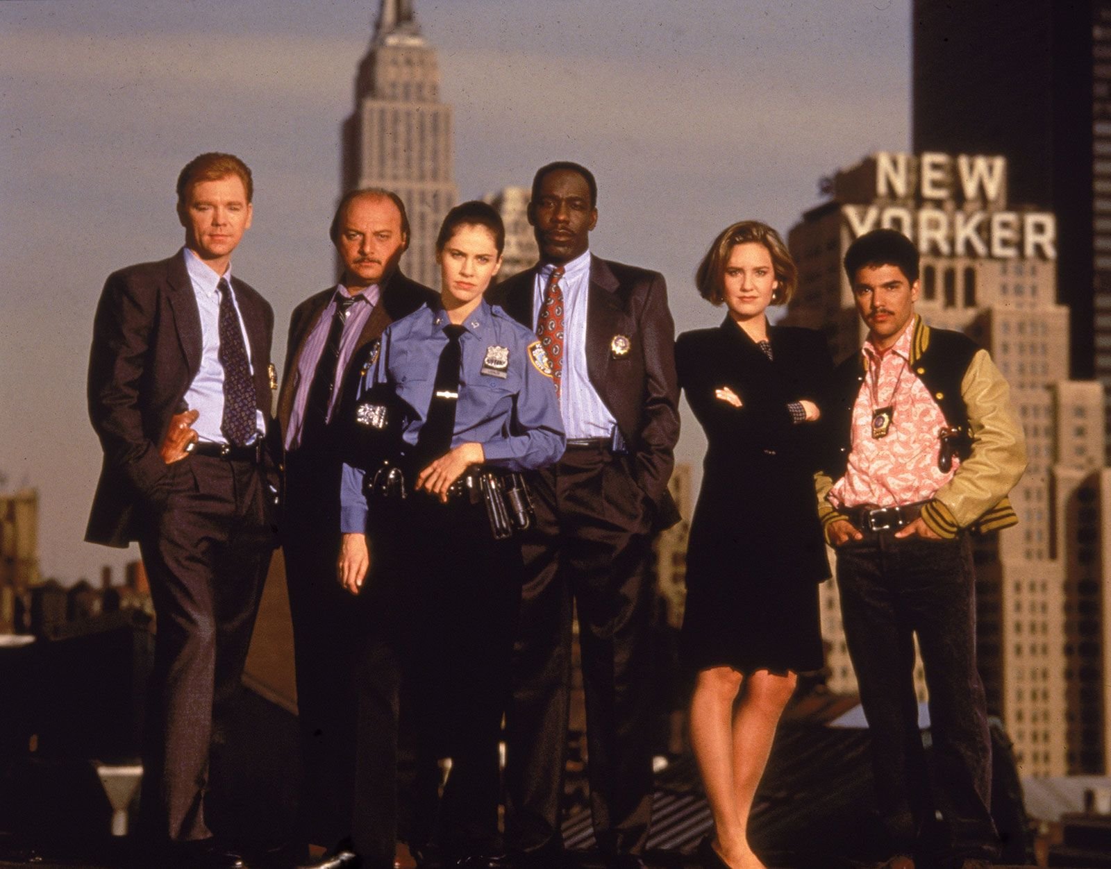Solve NYPD Blue jigsaw puzzle online with 154 pieces