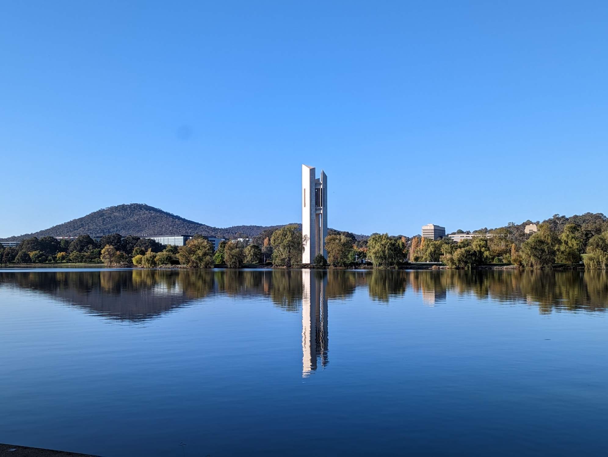 Solve canberra jigsaw puzzle online with 336 pieces