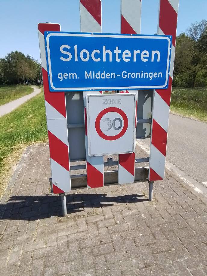 Solve Slochteren Groningen Netherlands jigsaw puzzle online with 12 pieces