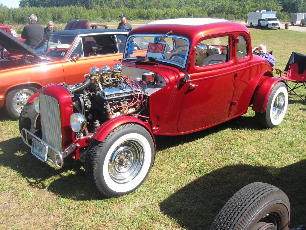 Jigsaw Puzzle | 108 pieces | 1960s Hot Rod: Ford Five Window Coupe | Jigidi
