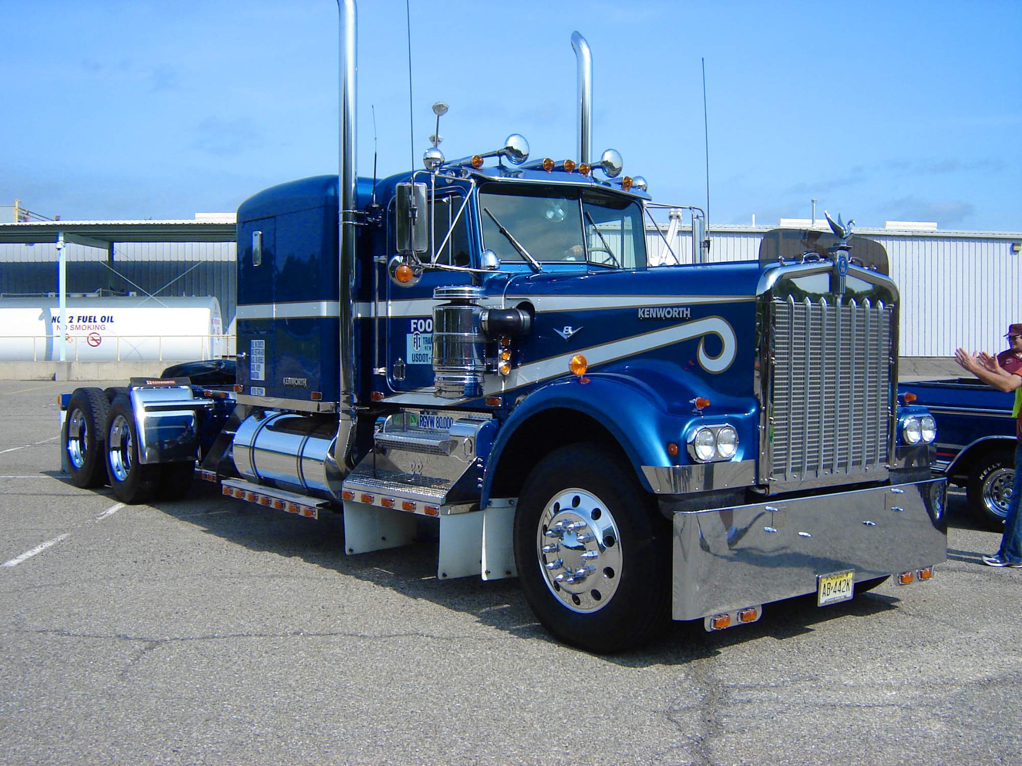 Solve W 900 Old School cool_01 jigsaw puzzle online with 594 pieces