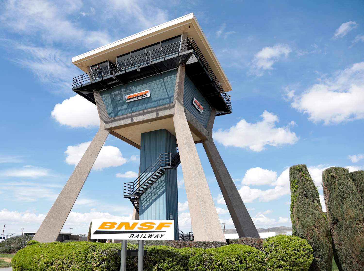 Solve Barstow BNSF Yard Tower jigsaw puzzle online with 63 pieces