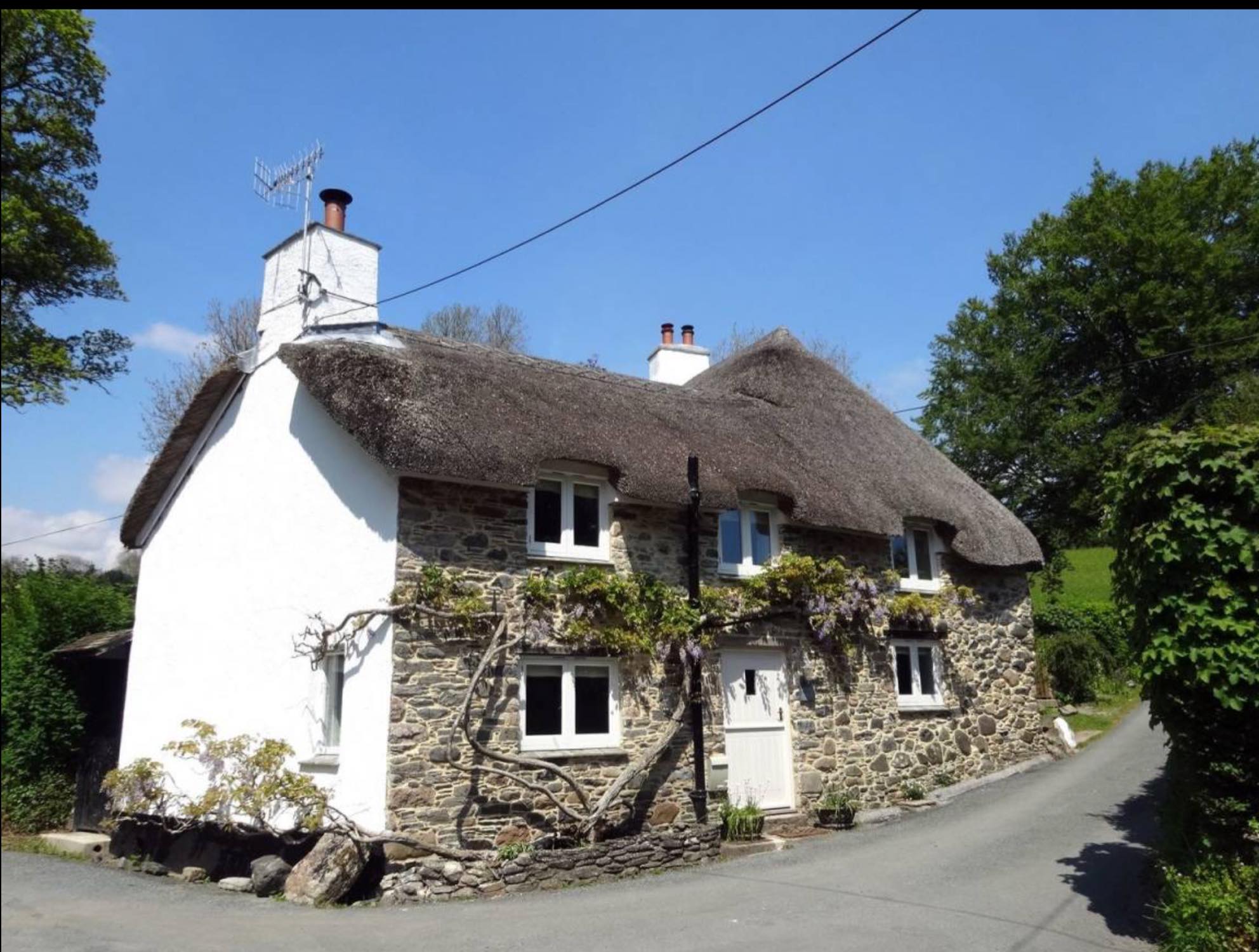 Solve Cullaford Cottage. Buckfastleigh. Devon. UK. jigsaw puzzle online