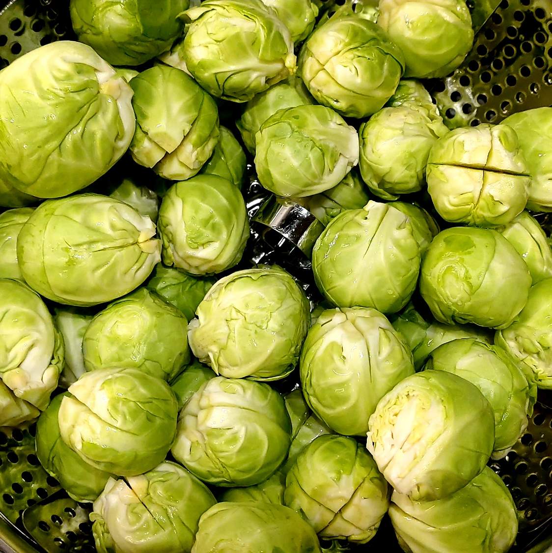 Solve Rosenkohl brussel sprouts jigsaw puzzle online with 81 pieces