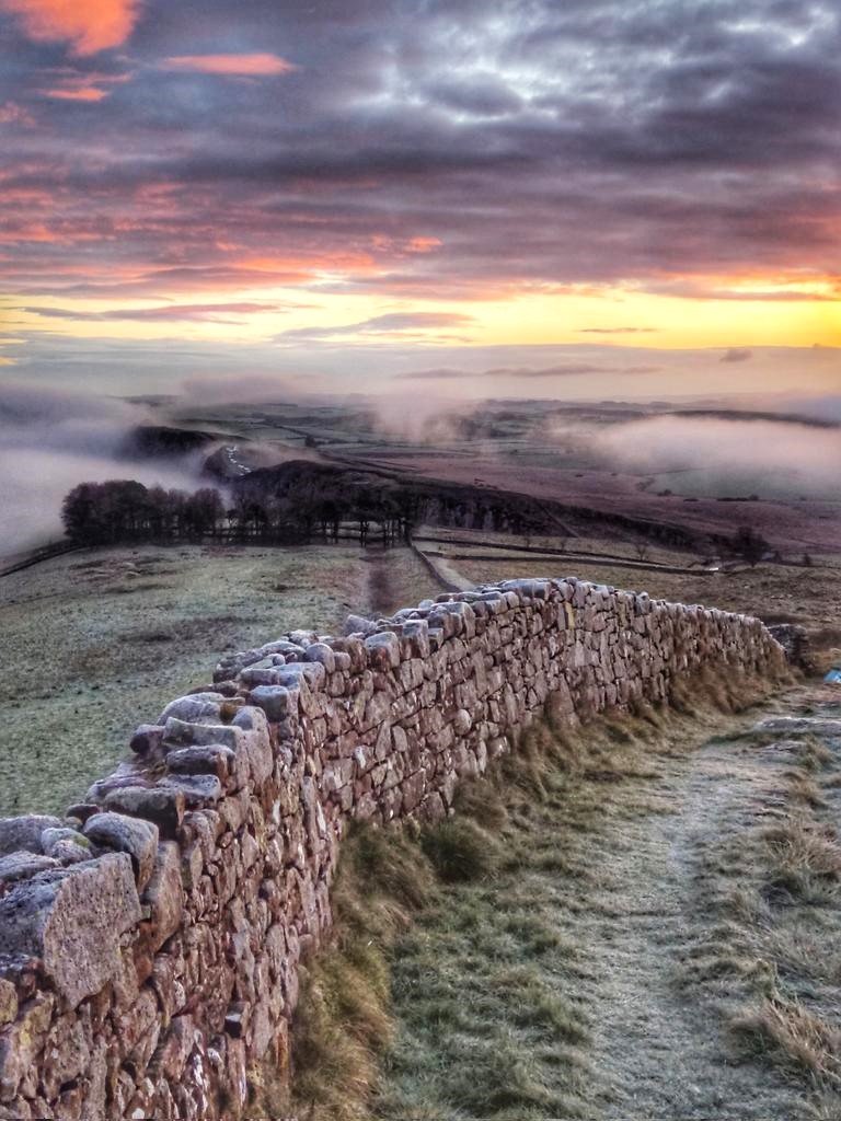 Solve HADRIAN’S WALL PATH jigsaw puzzle online with 35 pieces