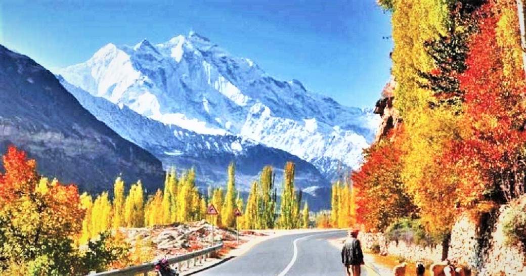 Solve Autumn in Gilgit, Pakistan jigsaw puzzle online with 128 pieces