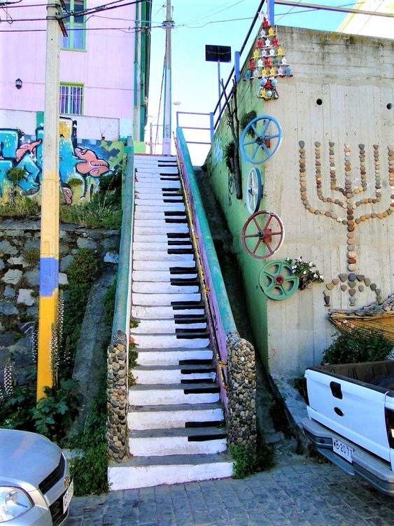 Solve Street Art Piano Steps and more jigsaw puzzle online with 88 pieces