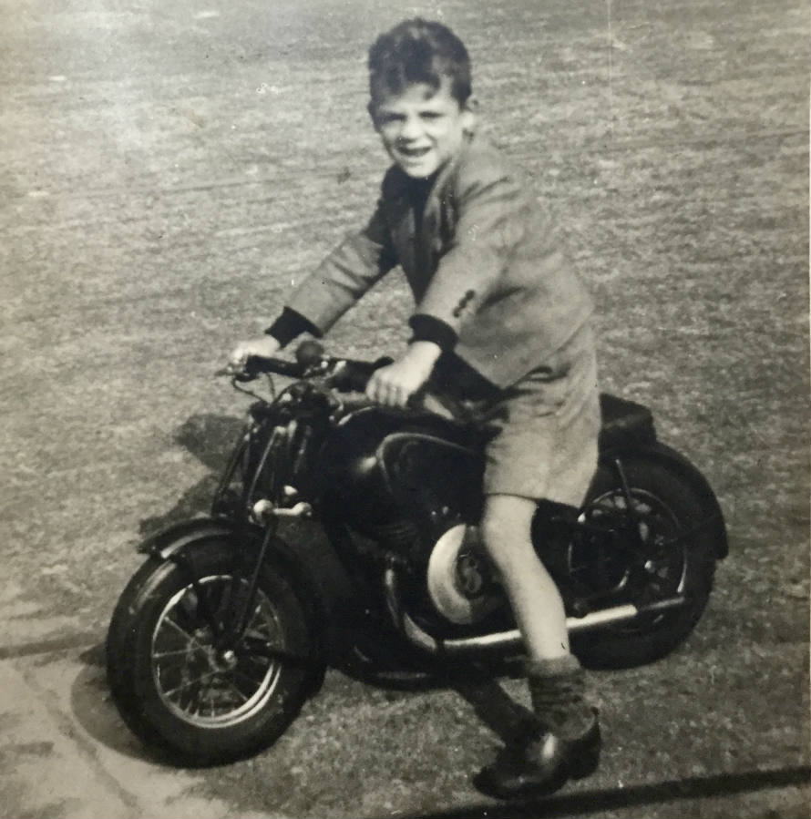 Solve That's me, 7 years old. jigsaw puzzle online with 36 pieces