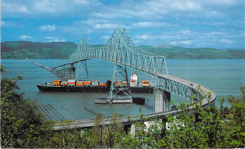 Solve The Astoria Bridge jigsaw puzzle online with 77 pieces