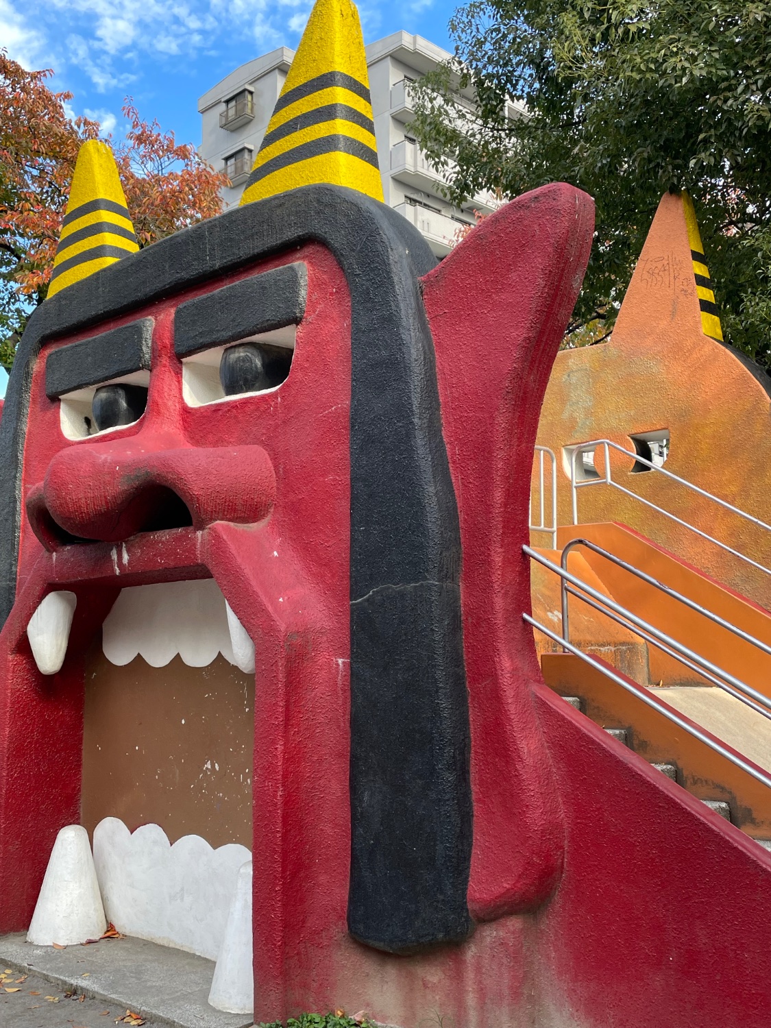 Solve Nishikidaini Park Ogre Slide 錦第二公園の鬼スライド jigsaw