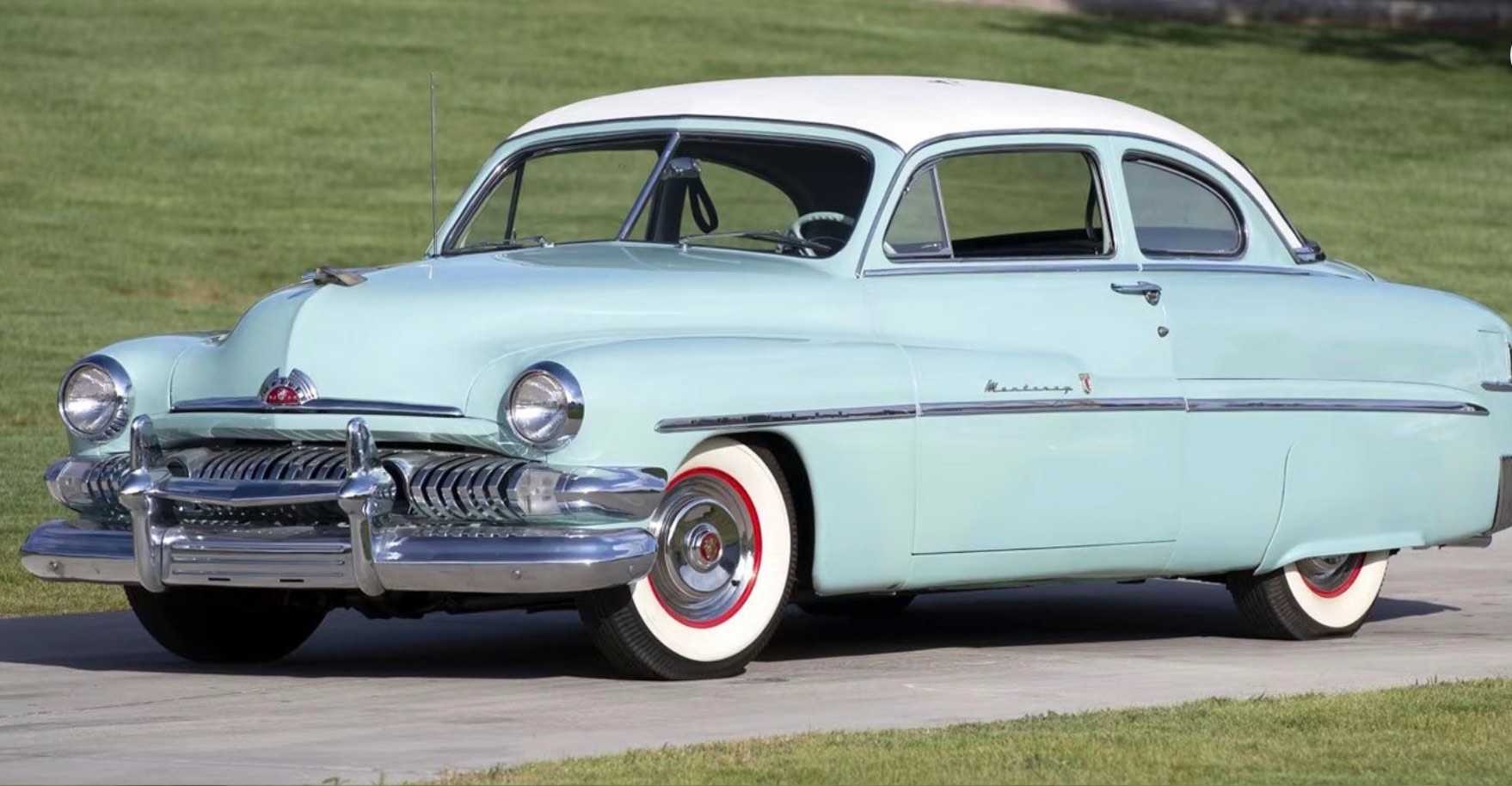 Jigsaw Puzzle | 120 pieces | 1951 Mercury Monterey coupe | Jigidi