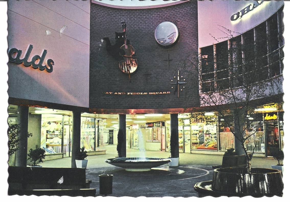 Solve Cat and Fiddle Square, Hobart, Tasmania jigsaw puzzle online with