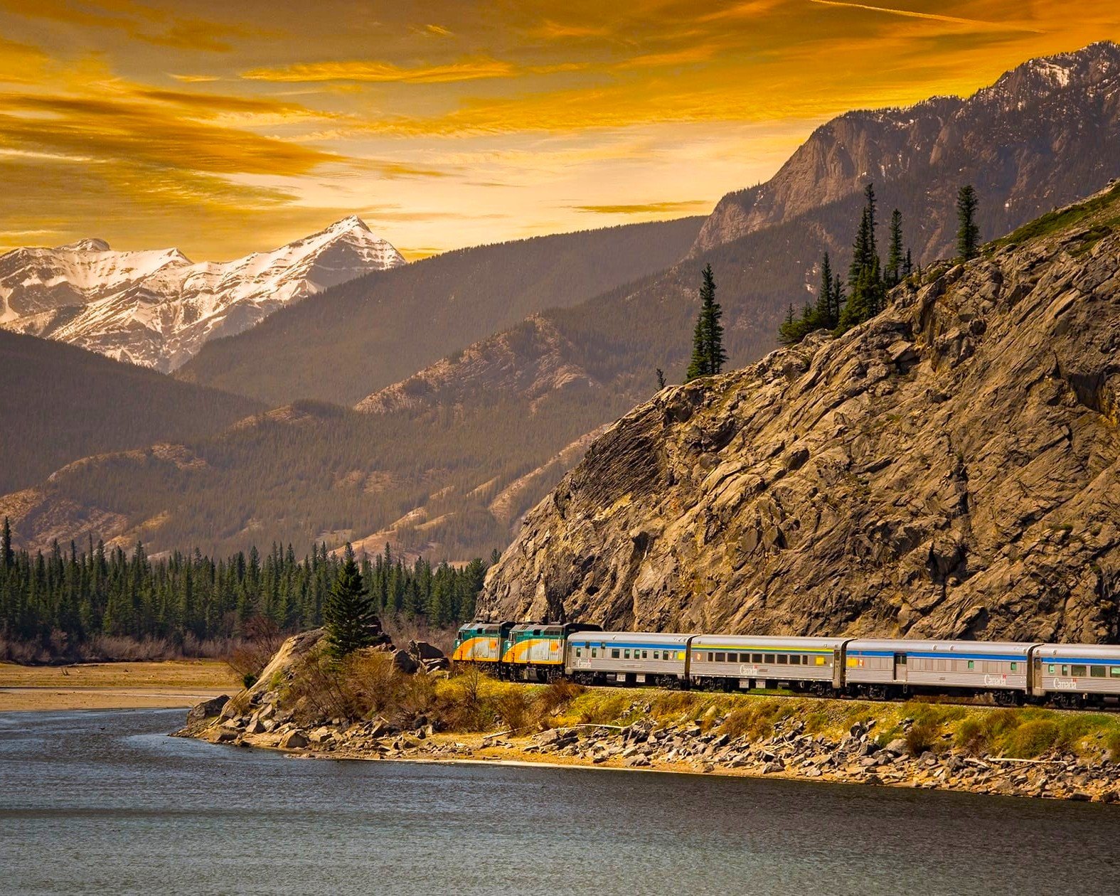 Solve A scenic rail journey through the Canadian Rocky Mountains jigsaw ...