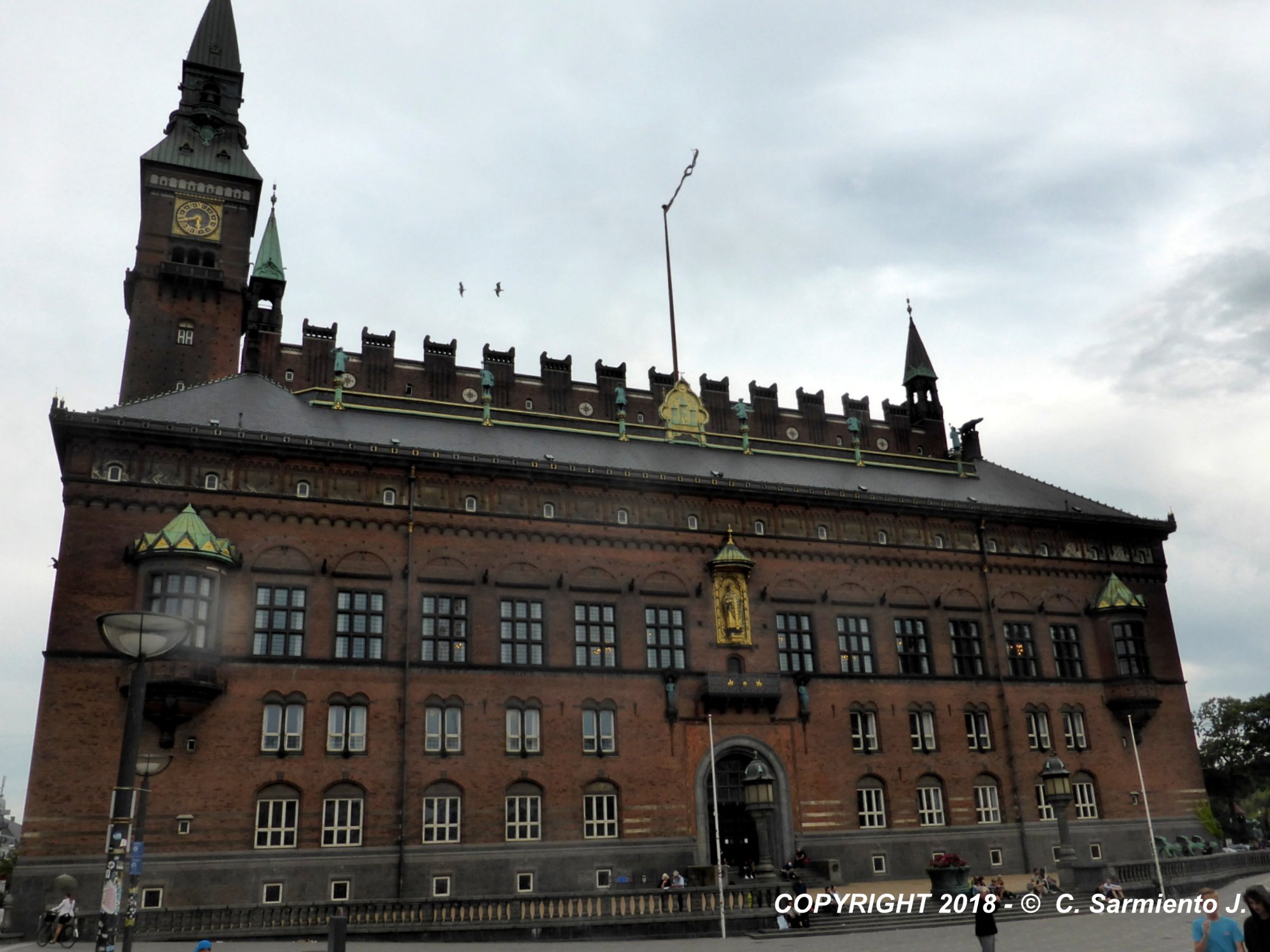 Solve DENMARK - København - Rådhuset - (The City Hall) jigsaw puzzle ...