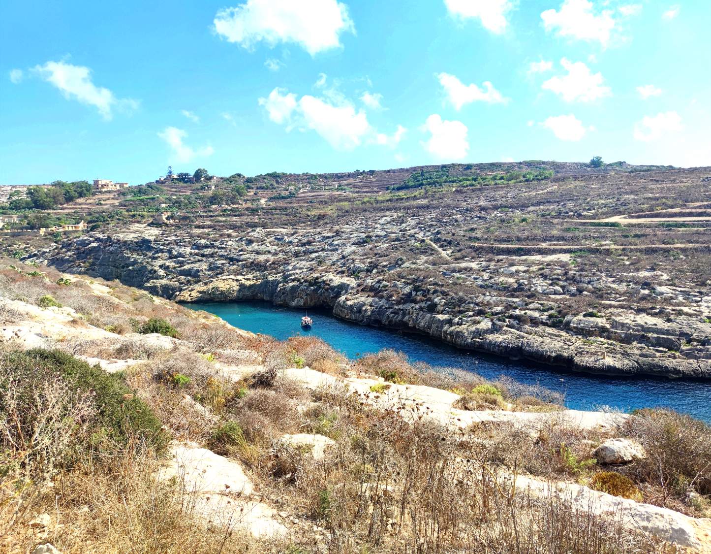 Solve Mġarr ixXini jigsaw puzzle online with 63 pieces