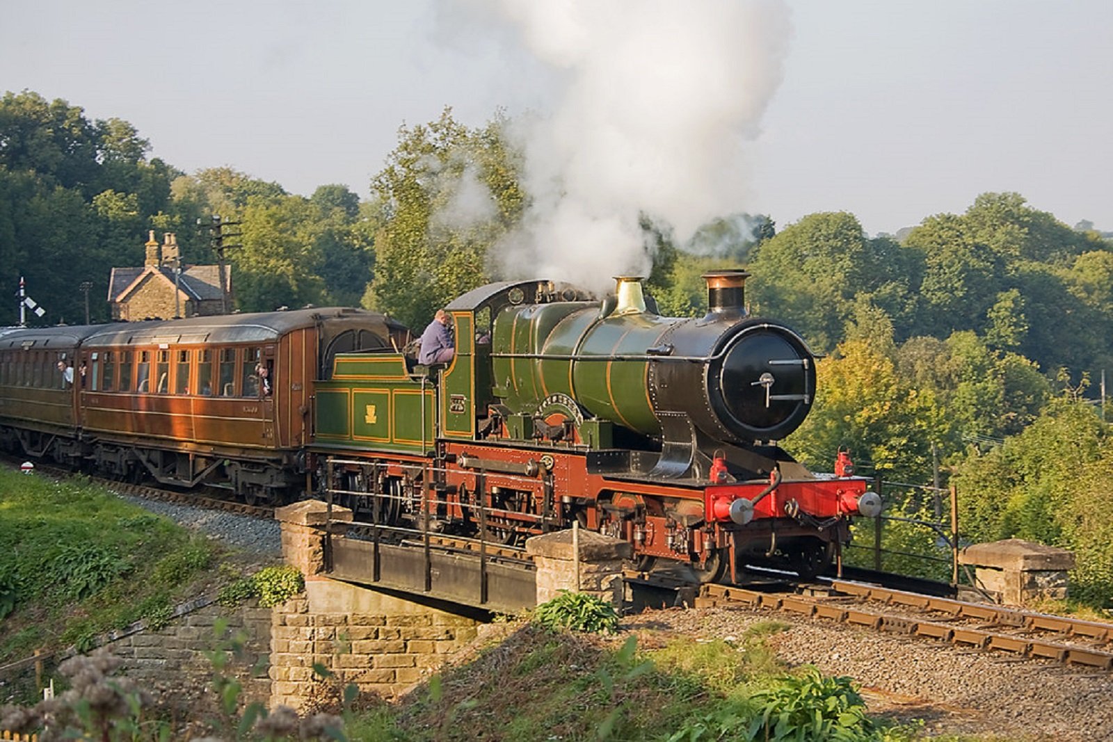 Solve GWR 37xx Class 4-4-0 3440 City of Truro near Highley. jigsaw ...