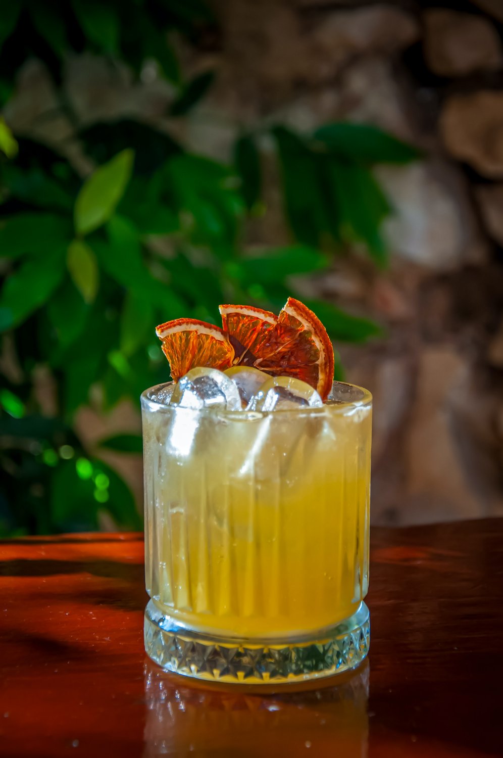 Solve VINTAGE Bar Hvar Cocktail jigsaw puzzle online with 600 pieces