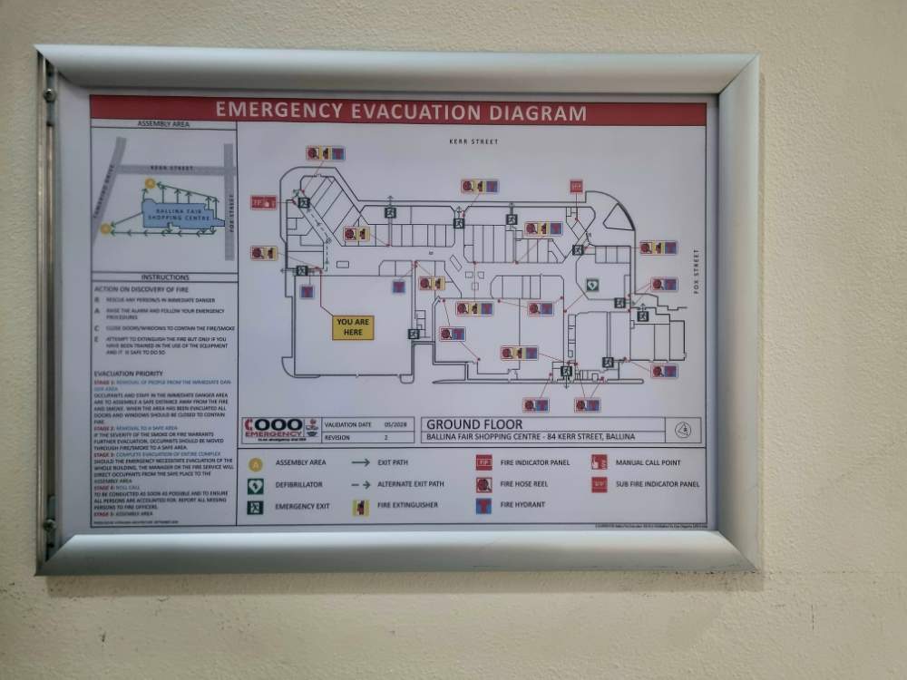Solve Emergency Exit jigsaw puzzle online with 12 pieces