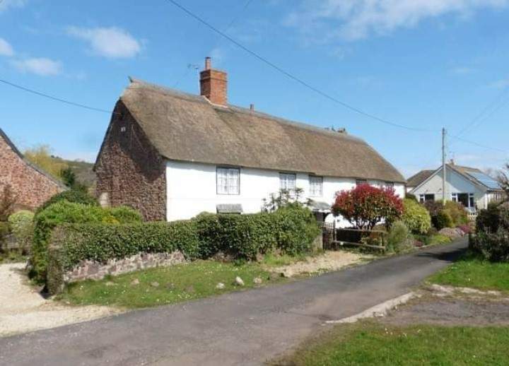 Solve In Minehead, Somerset, England jigsaw puzzle online with 70 pieces