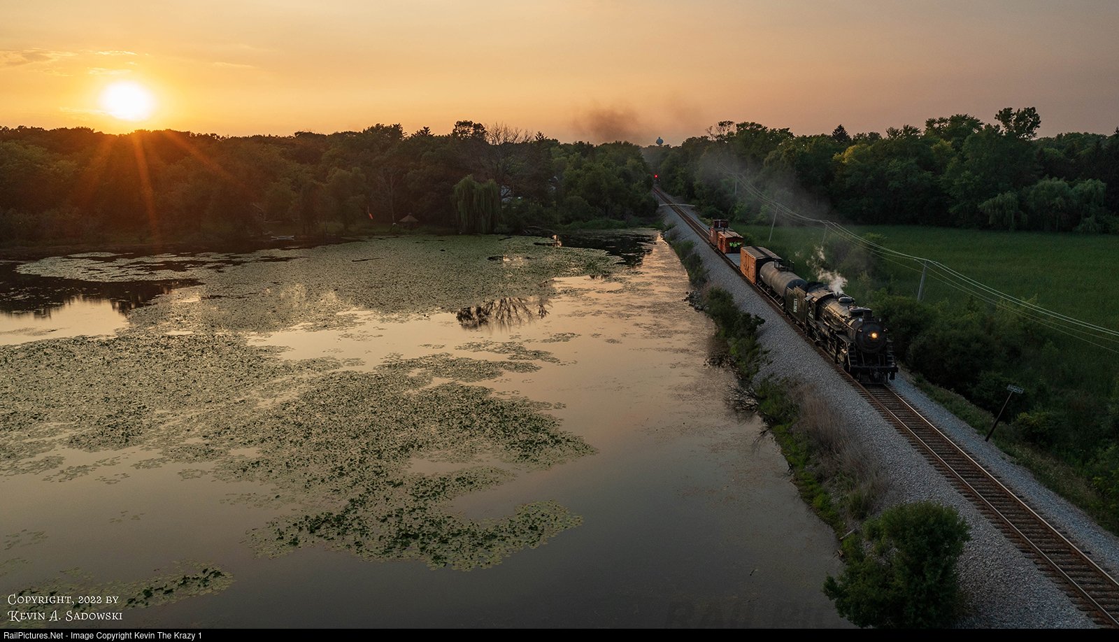 Puzzle 220 dílků Peaceful reflections and the soothing "chuffing