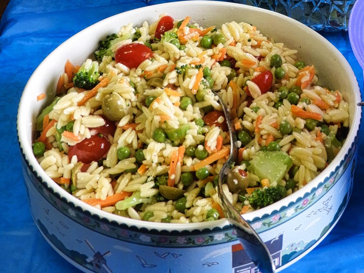 Solve Savory orzo salad jigsaw puzzle online with 20 pieces